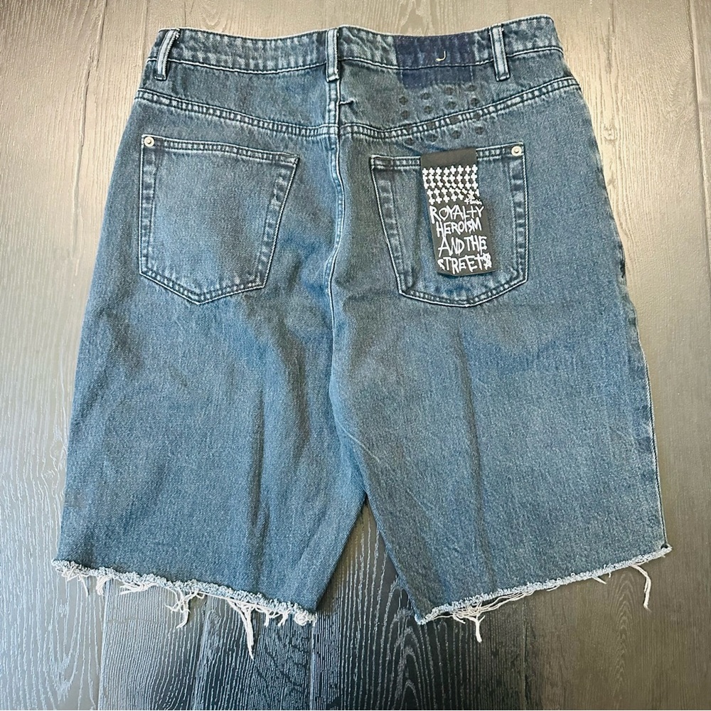 KSUBI WOLF SHORTS 32”